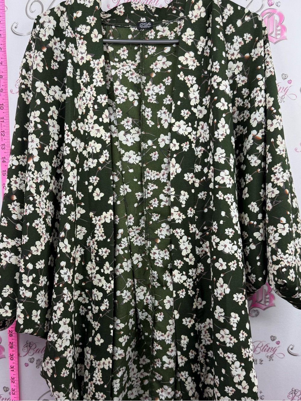 ROFFE cardigan Women's Floral Open-Front Kimono Cape - Olive Green/White - Picture 4 of 11